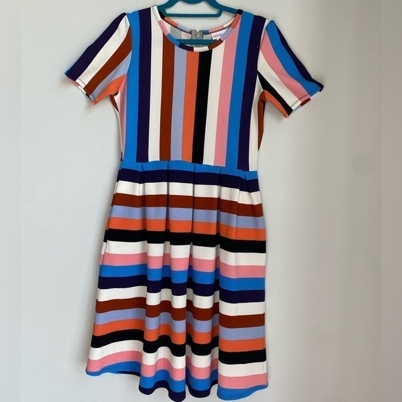 LuLaRoe Fit and Flare shirt Sleeve Striped Dress size Medium ST - Picture 1 of 11